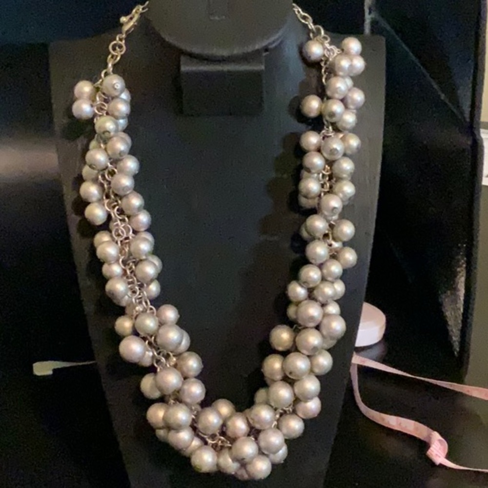 Silver tone beaded fashion necklace.Approximately 18” in length. Vintage piece